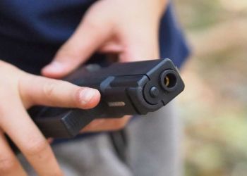 ΗΠΑ: 8χρονος σκότωσε βρέφος «παίζοντας» με το όπλο του πατέρα του – Τραυμάτισε ακόμα ένα παιδάκι