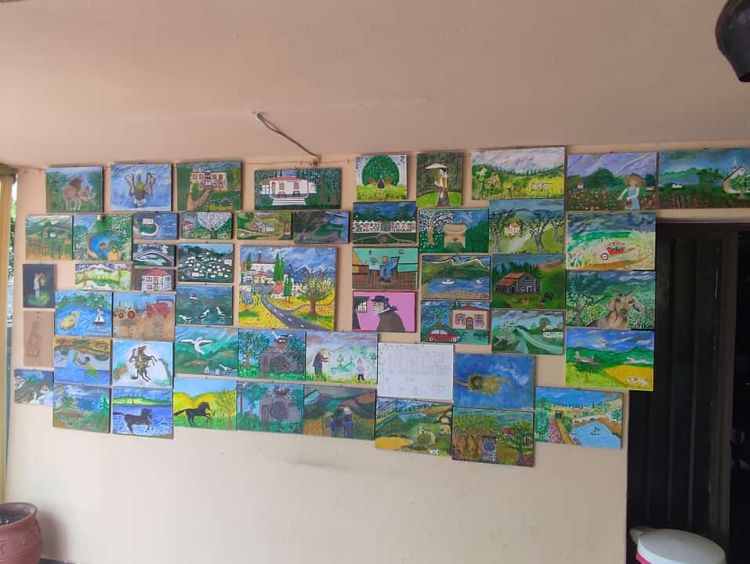 Η Αθηνά Καπρινιώτη, τερματοφύλακας της Εθνικής Νεανίδων στο Ηράκλειο της Κρήτης όπου χτυπά η καρδιά του Beach Handball