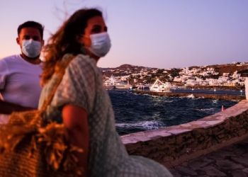 Θα αυξηθούν κι άλλο τα κρούσματα του κορονοϊού – Τι θα κρίνει την επαναφορά των μέτρων