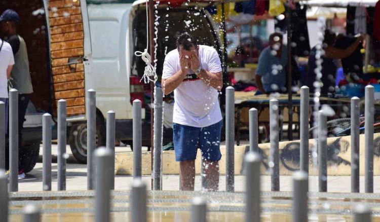 Καιρός: Σε ποιες έξι περιοχές η θερμοκρασία θα φτάσει έως 41 βαθμούς - Πού θα σημειωθούν βίαιες καταιγίδες Καιρός: Σε ποιες έξι περιοχές η θερμοκρασία θα φτάσει έως 41 βαθμούς – Πού θα σημειωθούν βίαιες καταιγίδες