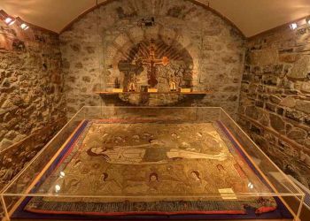 Κατερίνη: Ένας από τους επτά καλύτερους Επιταφίους στον κόσμο, στα κειμήλια Μονής στην Πιερία