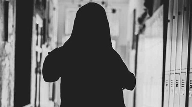 Κατερίνη: Καταγγελία για αποπλάνηση 12χρονης από 32χρονο Κατερίνη: Καταγγελία για αποπλάνηση 12χρονης από 32χρονο – “Έκαναν βιντεοκλήση και αυτός αυτοϊκανοποιούνταν” λέει η μάνα