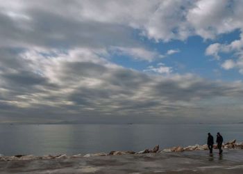 Ο Καιρός Σήμερα: Νεφώσεις με βροχές και καταιγίδες με τα φαινόμενα να είναι κατά τόπους έντονα