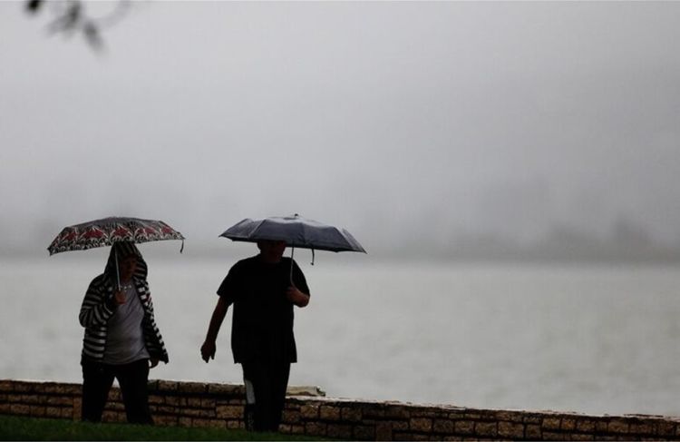 Ο Καιρός Σήμερα: Νεφώσεις με βροχές και σποραδικές καταιγίδες Ο Καιρός Σήμερα: Νεφώσεις με βροχές και σποραδικές καταιγίδες