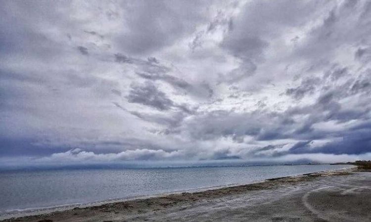 Ο Καιρός Σήμερα: Τοπικές βροχές και σποραδικές καταιγίδες Ο Καιρός Σήμερα: Τοπικές βροχές και σποραδικές καταιγίδες