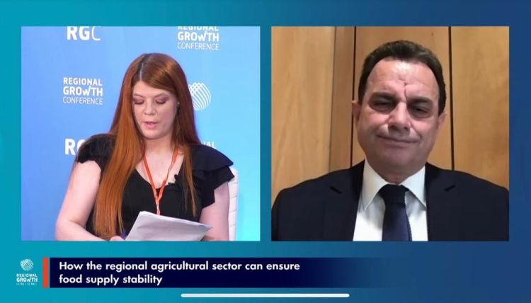 Ο αγροδιατροφικός τομέας, ακόμα κι εν μέσω κρίσης, μπορεί να συμβάλλει καθοριστικά στην ανάπτυξη ολόκληρης της χώρας