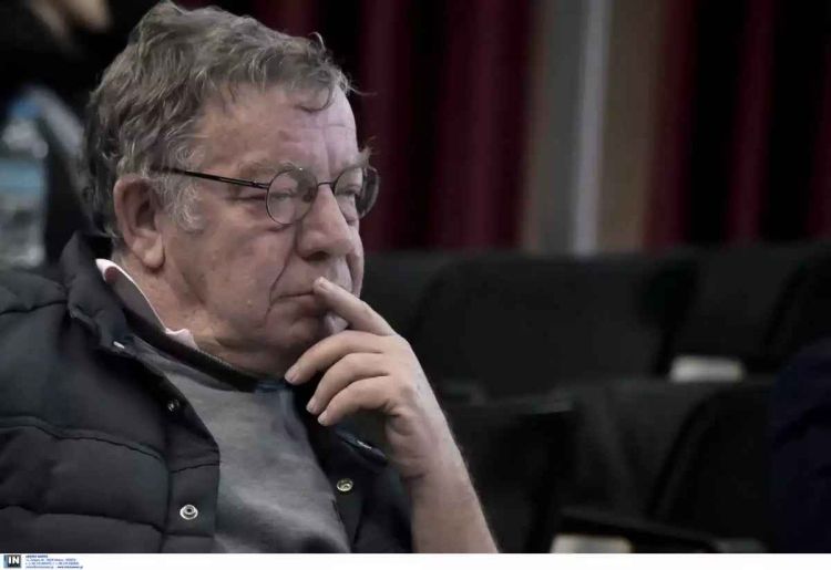 Πέθανε ο Ηλίας Νικολακόπουλος – Έφυγε ξαφνικά από τη ζωή