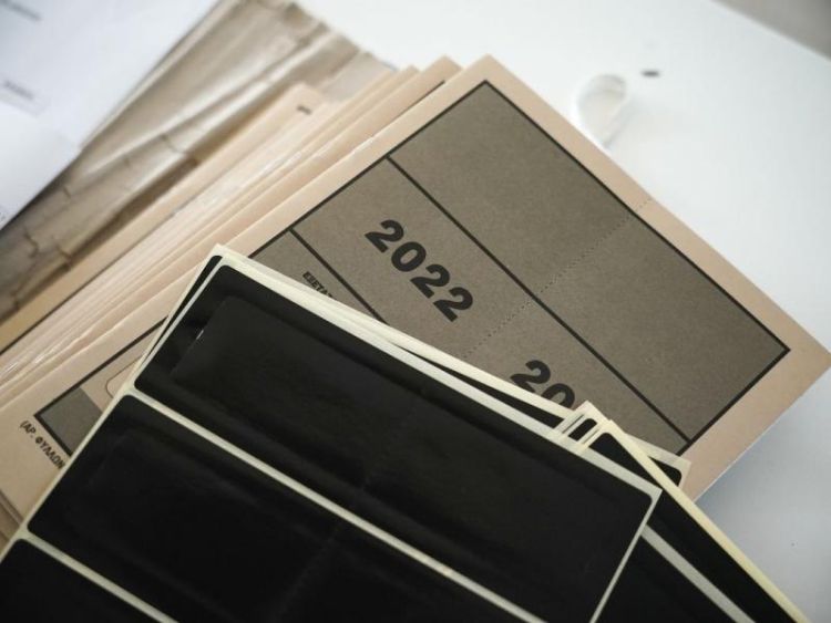 Πανελλήνιες 2022: Δείτε τα θέματα στο μάθημα της Ιστορίας,της Φυσικής και της Οικονομίας