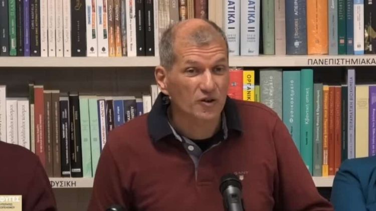 Πανελλαδικές 2022: Ποιος είναι ο Ραϋμόνδος Αλβανός κείμενο του οποίου «έπεσε» στη Νεοελληνική Γλώσσα Πανελλαδικές 2022: Ποιος είναι ο Ραϋμόνδος Αλβανός κείμενο του οποίου «έπεσε» στη Νεοελληνική Γλώσσα