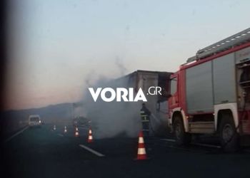 Πιερία: Παρανάλωμα του πυρός φορτηγό που μετέφερε καυσόξυλα