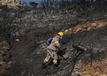 Πιερία: Σύλληψη και πρόστιμο σε άνδρα για εμπρησμό από αμέλεια