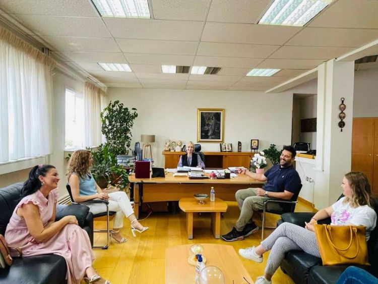 Συνάντηση της Αντιπεριφερειάρχη Πιερίας με το Σύλλογο Δικαστικών Υπαλλήλων Ν. Πιερίας Συνάντηση της Αντιπεριφερειάρχη Πιερίας με το Σύλλογο Δικαστικών Υπαλλήλων Ν. Πιερίας