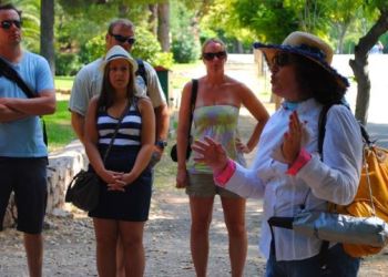 Σχολές Ξεναγών: Ανοίγει η πλατφόρμα υποβολής αιτήσεων