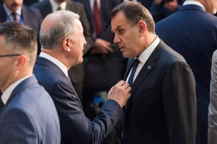 Τετ α τετ Παναγιωτόπουλου – Ακάρ στο περιθώριο της συνόδου του ΝΑΤΟ