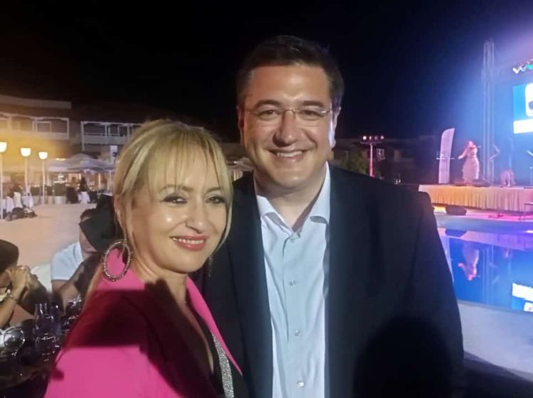 Τζιτζικώστας και Ντούμος δίνουν άρωμα γαλλικών εκλογών στην Πιερία Τζιτζικώστας και Ντούμος δίνουν άρωμα γαλλικών εκλογών στην Πιερία