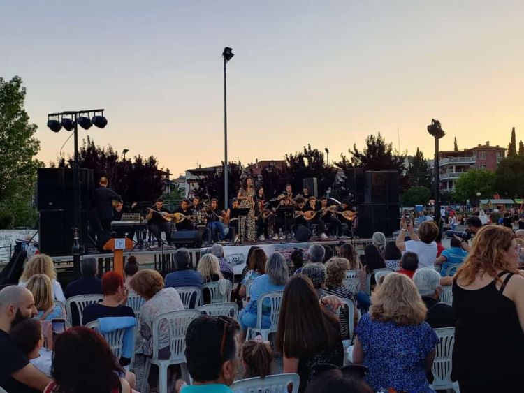 Το Ωραιόκαστρο υποδέχτηκε το καλοκαίρι με την Ορχήστρα Νέων Δίου Το Ωραιόκαστρο υποδέχτηκε το καλοκαίρι με την Ορχήστρα Νέων Δίου