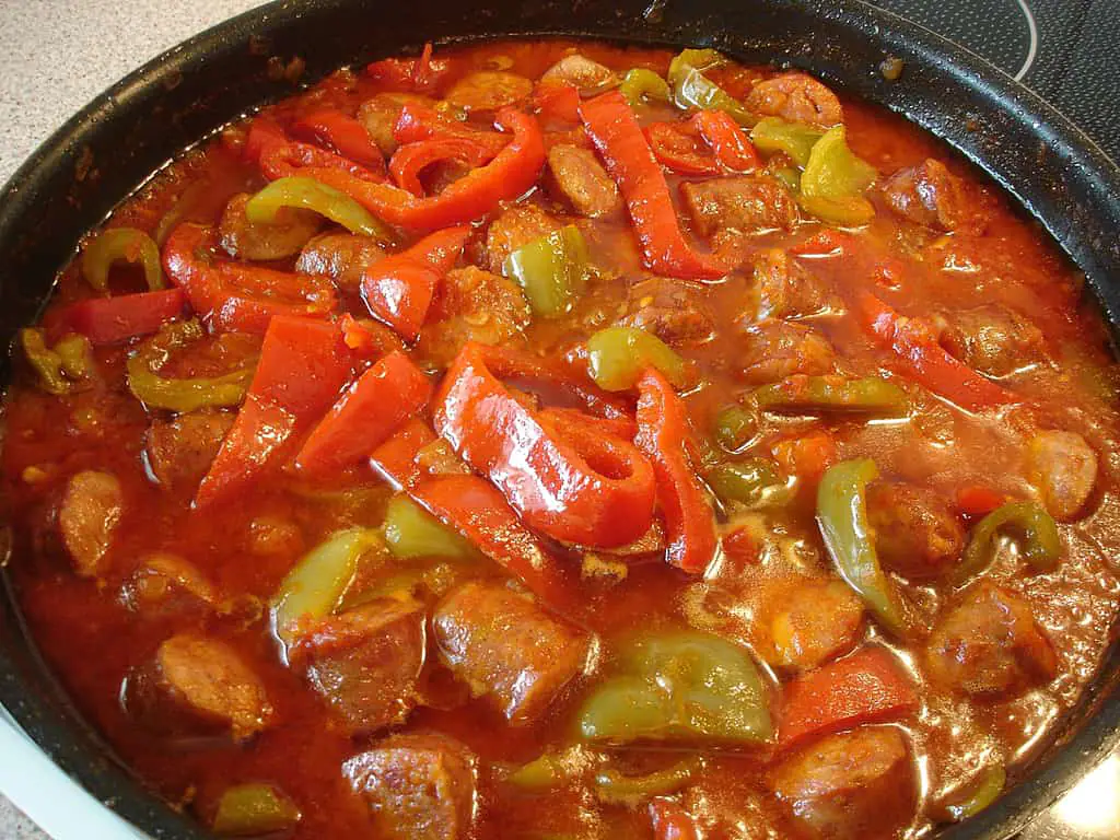 Έπιασαν οι ζέστες, καιρός για ένα εύκολο καλοκαιρινό φαγητό – σπεντζοφάι Έπιασαν οι ζέστες, καιρός για ένα εύκολο καλοκαιρινό φαγητό – σπεντζοφάι