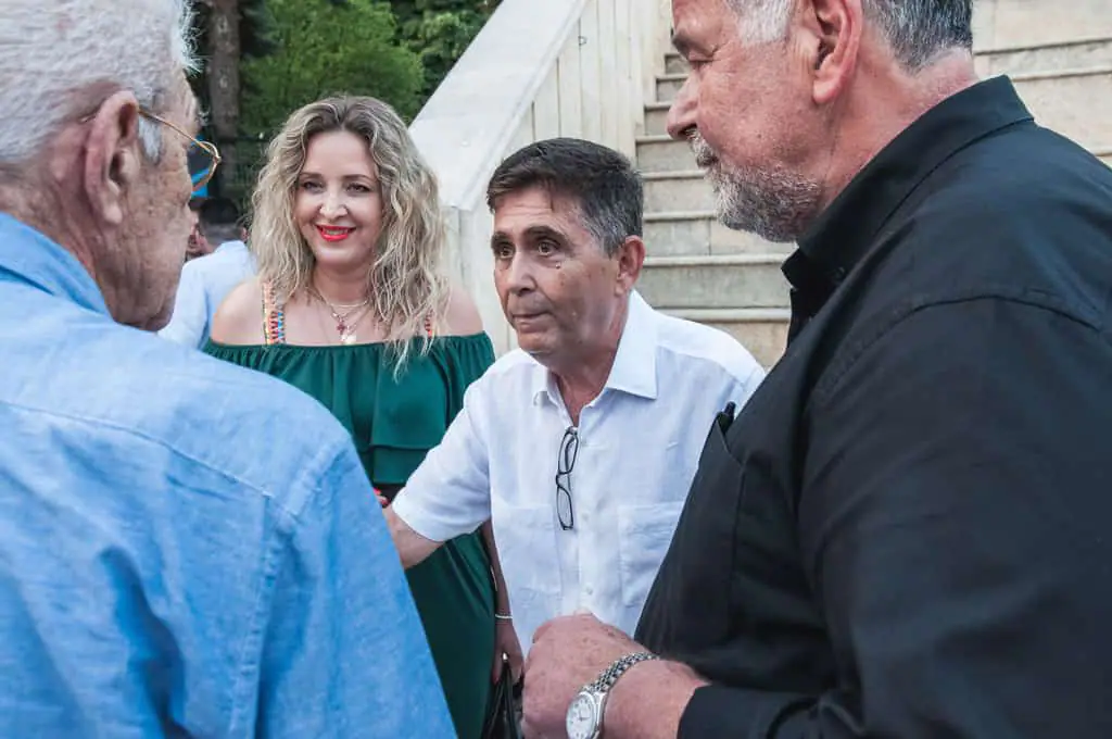 Και οι έξι ήταν υπέροχοι. Αυτόματο προσχέδιο