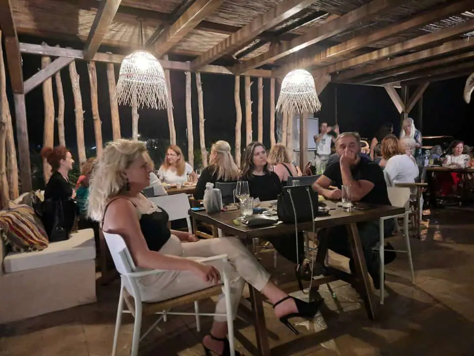 Βραδιά γνωριμίας μελών και φίλων τής πρωτοβουλίας πολιτών «ΦΛΟΓΑ ΕΛΕΥΘΕΡΙΑΣ». Βραδιά γνωριμίας μελών και φίλων τής πρωτοβουλίας πολιτών «ΦΛΟΓΑ ΕΛΕΥΘΕΡΙΑΣ».