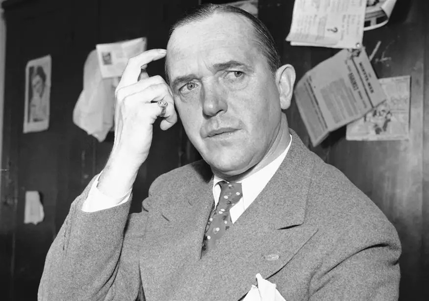 Τελευταία λόγια 10 διάσημων: Από το φως του Γκαίτε στη βρισιά του Γεωργίου του Ε’ και στην ειρωνεία του Χάμφρεϊ Μπόγκαρντ Τελευταία λόγια 10 διάσημων: Από το φως του Γκαίτε στη βρισιά του Γεωργίου του Ε’ και στην ειρωνεία του Χάμφρεϊ Μπόγκαρντ