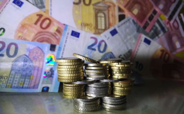 Όλες οι πληρωμές από e-ΕΦΚΑ και ΔΥΠΑ από 4 έως 8 Ιουλίου Όλες οι πληρωμές από E ΕΦΚΑ και ΔΥΠΑ από 4 έως 8 Ιουλίου