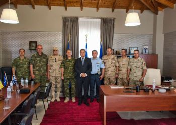 ΑΙΓΥΠΤΙΟΙ ΣΤΡΑΤΙΩΤΙΚΟΙ ΑΞΙΩΜΑΤΙΚΟΙ ΣΤΟΝ ΠΡΟΕΔΡΟ κ. ΔΙΟΝΥΣΗ ΠΑΣΧΑΛΗ