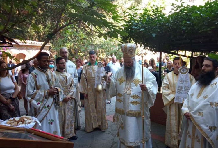 Αρχιερατική λειτουργία στο προσκύνημα της Αγίας Kόρης Ολύμπου