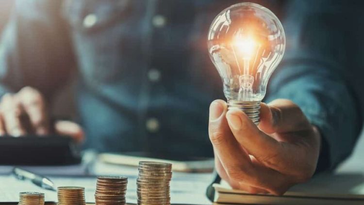 Επιδότηση ηλεκτρικού ρεύματος: Αυξημένα τα ποσά – Τι κερδίζουν νοικοκυριά, επιχειρήσεις, αγρότες