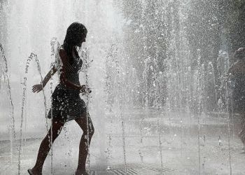 Ευρώπη καύσωνας: Ακραίες θερμοκρασίες σε Πορτογαλία, Ισπανία, Γαλλία και Βρετανία