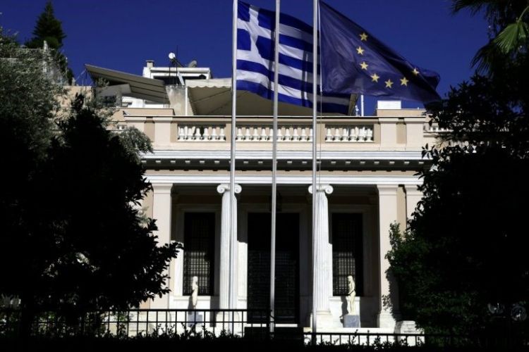 Η κυβέρνηση βάζει 3+1 φιλολαϊκά μέτρα στη φαρέτρα της Η κυβέρνηση βάζει 3+1 φιλολαϊκά μέτρα στη φαρέτρα της