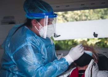 Κορονoϊός: Τι αλλάζει στην ενημέρωση του ΕΟΔΥ για την πανδημία