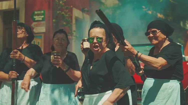 Κρήτη: Γιαγιάδες Rappers τα σπάνε – Το βίντεο που κάνει θραύση