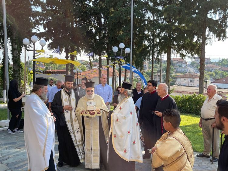 Με ευλάβεια η υποδοχή των Ιερών Λειψάνων της Αγ.Παρασκευής