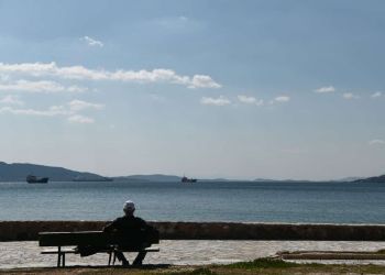 Ο Καιρός Σήμερα: Αίθριος με νεφώσεις και τοπικές βροχές ή μεμονωμένες καταιγίδες
