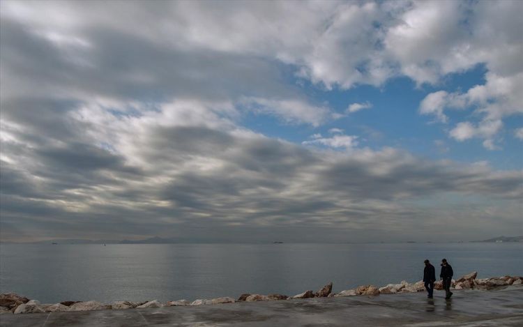 Ο Καιρός Σήμερα: Λίγες νεφώσεις, κατά τόπους αυξημένες με τοπικές βροχές και σποραδικές καταιγίδες Ο Καιρός Σήμερα: Λίγες νεφώσεις, κατά τόπους αυξημένες με τοπικές βροχές και σποραδικές καταιγίδες