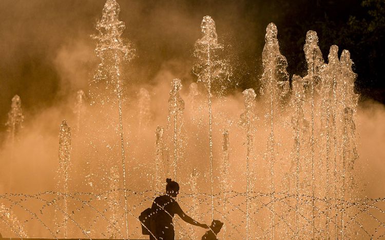 Προειδοποίηση για επικίνδυνο κύμα καύσωνα – Πιθανόν να καταρριφθούν αρκετά ρεκόρ ζέστης