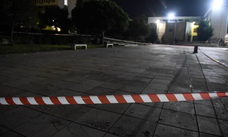 Πυροβολισμοί στο ΑΠΘ: Ένας 23χρονος τραυματίας και οχτώ προσαγωγές από την αιματηρή συμπλοκή