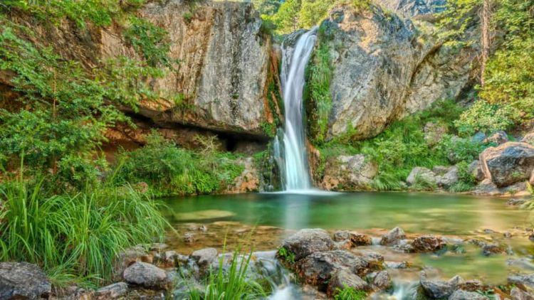 Ρέμα Ορλιά Ολύμπου – Πιερία: Εναλλακτικές βουτιές σε εντυπωσιακούς καταρράκτες