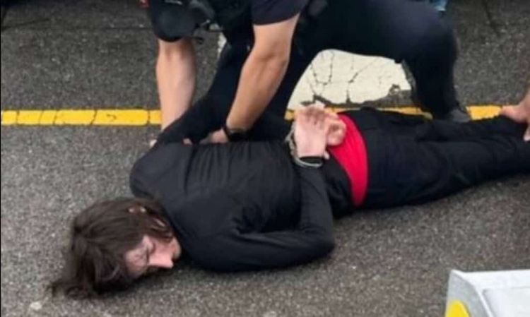 Σικάγο: Αυτός ειναι ο 22χρονος που σκότωσε 6 ανθρώπους την 4η Ιουλίου - Τα βίντεο που ανέβαζε πριν τους πυροβολισμούς Σικάγο: Αυτός ειναι ο 22χρονος που σκότωσε 6 ανθρώπους της 4ης Ιουλίου – Τα βίντεο που ανέβαζε πριν τους πυροβολισμούς