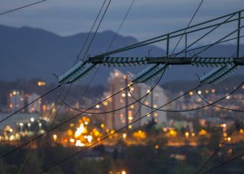 Σκρέκας: Τα νέα τιμολόγια ρεύματος για τον Αύγουστο