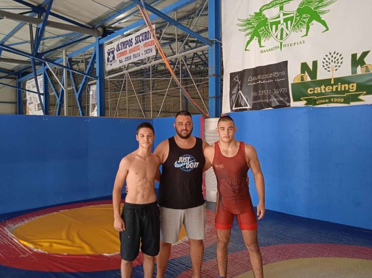 Στη Ρώμη οι πρωταθλητές του Αρχέλαου Κατερίνης Σωκράτης Κωνσταντινίδης και Λευτέρης Παππάς Στη Ρώμη οι πρωταθλητές του Αρχέλαου Κατερίνης Σωκράτης Κωνσταντινίδης και Λευτέρης Παππάς