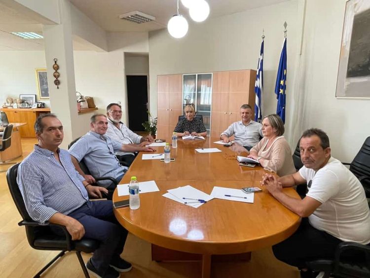 Συνάντηση της Αντιπεριφερειάρχη Πιερίας με τον Αντιπεριφερειάρχη Ανάπτυξης και τους Προέδρους των φορέων των λαϊκών αγορών
