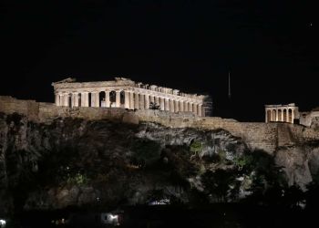 Τα μέτρα που εξετάζονται για εξοικονόμηση ενέργειας – Συσκότιση μνημείων και μείωση στο δημόσιο φωτισμό