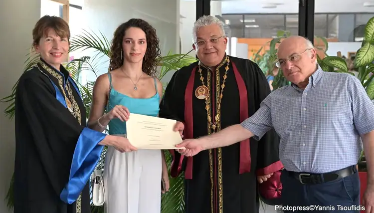 Φοιτήτρια πήρε το πρώτο καθαρό 10 - Το πρώτο στην ιστορία Φοιτήτρια πήρε το πρώτο καθαρό 10 – Το πρώτο στην ιστορία