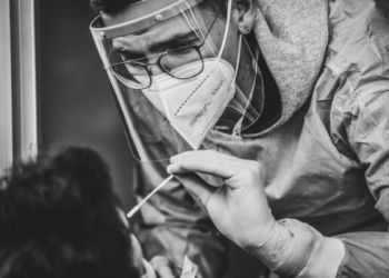 «Χαμός» με τα ενεργά κρούσματα στην Ελλάδα