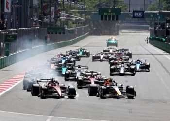 H Fia άλλαξε κανονισμούς για το δάπεδο των μονοθεσίων και ο Χάμιλτον καραδοκεί