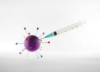 Έρευνα – σταθμός: Ποιο εμβόλιο κατά του κορονοϊού έσωσε τις περισσότερες ζωές το 2021;