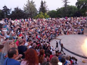 Δήμος Κατερίνης: «Όλα καλά & όλα ωραία» στη συναυλία – αφιέρωμα στον Σταύρο Κουγιουμτζή από την Πολυτονική Ορχήστρα Δήμος Κατερίνης: «Όλα καλά & όλα ωραία» στη συναυλία – αφιέρωμα στον Σταύρο Κουγιουμτζή από την Πολυτονική Ορχήστρα