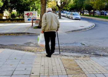 Θεσσαλονίκη: Πώς μια 53χρονη απέσπασε 40.000 ευρώ από ηλικιωμένο