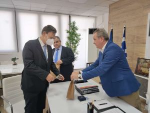 Ο αν. Υπουργός Οικονομικών στο Δημαρχείο Κατερίνης